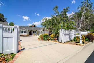 22739 Miranda St, Woodland Hills, CA 91367