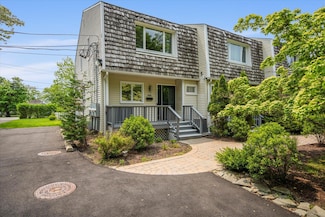 188 Main St, Westhampton Beach, NY 11978