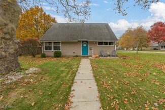 2340 Larchdale Dr, Cuyahoga Falls, OH 44221