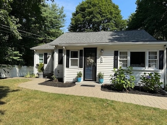 50 Comfort St, Bridgewater, MA 02324