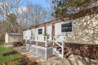 14 Jacob Perry Dr, Charlestown, RI 02813