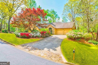 8575 Haven Wood Trail, Roswell, GA 30076