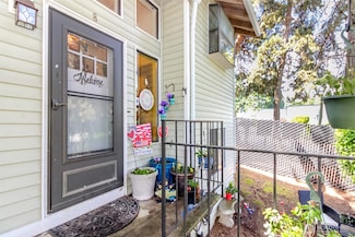 15625 42nd Ave S Unit 8A, Tukwila, WA 98188