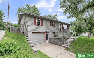 711 N 8th St, Plattsmouth, NE 68048