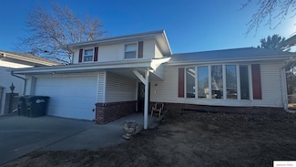 14611 Holmes St, Omaha, NE 68137