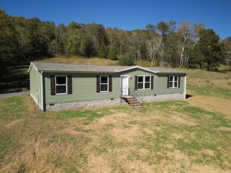 35 Kemp Hollow Rd, Pleasant Shade, TN 37145