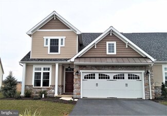 614 Windermere Dr Unit 40, Palmyra, PA 17078