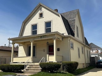 2028 Carter St, Racine, WI 53402