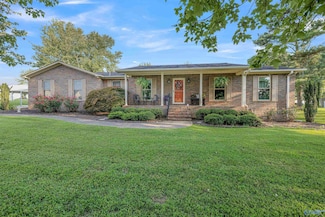 57 Johnson St, Rainsville, AL 35986