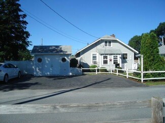 33 Circuit Ave, Wareham, MA 02571