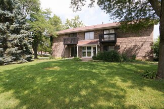 1101 Florence Ave Unit A, Westmont, IL 60559