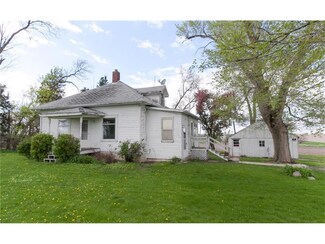 1995 61st St, Garrison, IA 52229