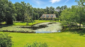 730 Sycamore Rd, Carriere, MS 39426