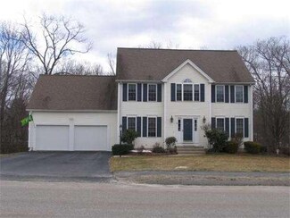 33 Larkin Ln, Hopedale, MA 01747