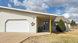 197 Jefferson St, Buhl, MN 55713