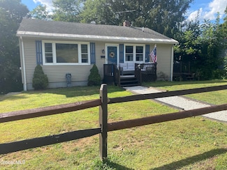 50 Abbott St, Hoosick Falls, NY 12090