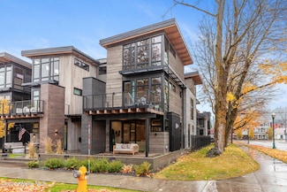 804 E Lakeside Ave, Coeur D Alene, ID 83814