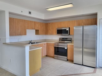 119 SW 6th Ave Unit 606, Miami, FL 33130