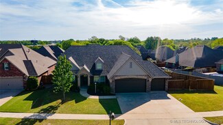 10805 S Sycamore St, Jenks, OK 74037
