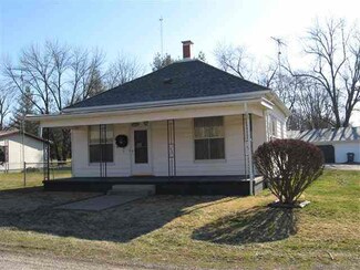 1581 N Dewey St, Attica, IN 47918