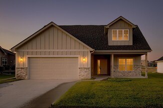 12360 Horizon St, Papillion, NE 68046