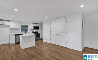 200 3rd St S, Birmingham, AL 35205