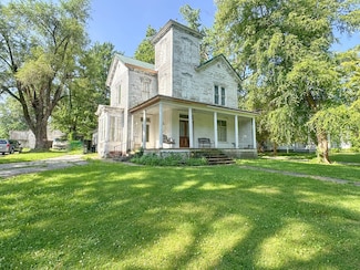 535 E Washington St, Pittsfield, IL 62363