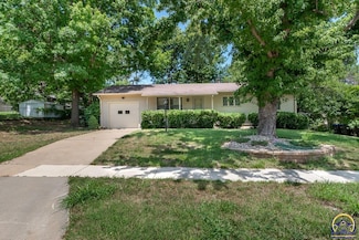 3310 SW 31st St, Topeka, KS 66614