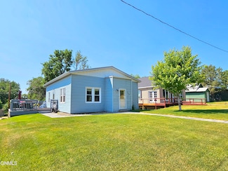 309 3rd Ave NW, Watford City, ND 58854