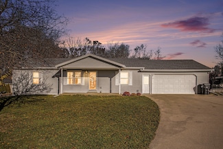 1177 106th Ave, Plainwell, MI 49080