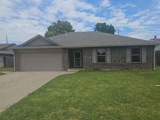 703 W 8th St, Edmond, OK 73003
