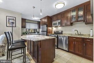 1200 S Arlington Ridge Rd Unit 409, Arlington, VA 22202