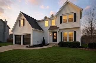 15250 S Sturgeon Dr, Olathe, KS 66062