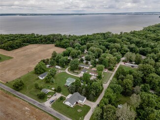 17485 Coles Creek Rd, Carlyle, IL 62231