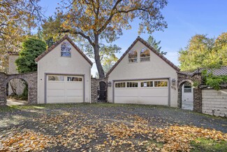 805 Hillview Dr, Ashland, OR 97520