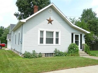 110 Cherry St, Bradner, OH 43406