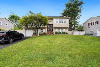 49 Morton St, Garnerville, NY 10923