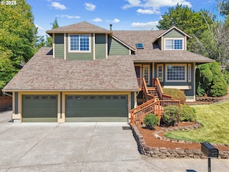 704 SE Greenway Dr, Gresham, OR 97080