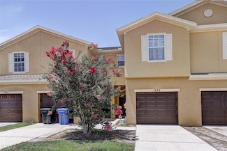 1984 Hawks View Dr, Ruskin, FL 33570