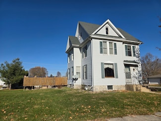 516 E Buffalo St, Polo, IL 61064