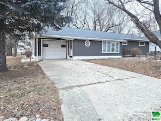 111 3rd Ave, Little Rock, IA 51243