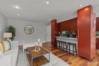 12700 NE 8th St Unit E201, Bellevue, WA 98005