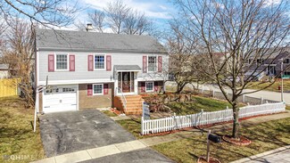309 E Sheridan Dr, Bartlett, IL 60103