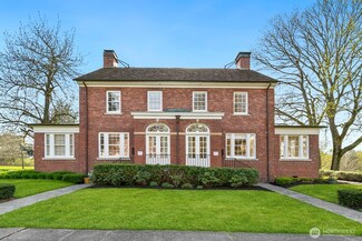 4407 Montana Cir, Seattle, WA 98199
