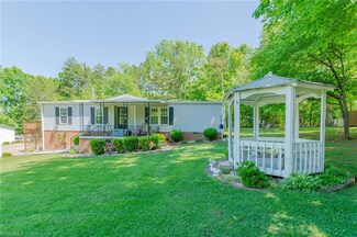 5518 Covered Bridge Rd, Trinity, NC 27370