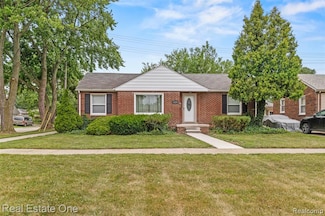 14268 Trenton Rd, Southgate, MI 48195