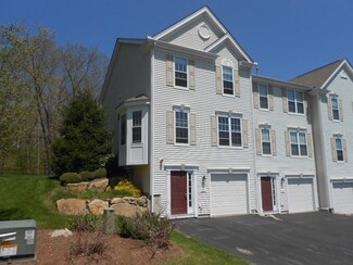 27 Daffodil Ct Unit 27, South Grafton, MA 01560