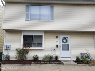 75 Carr Ave Unit D, Keansburg, NJ 07734