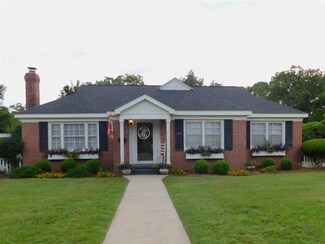 114 Thames St, Andalusia, AL 36420