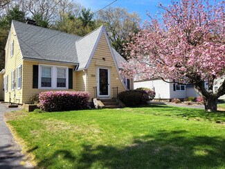 329 Worcester St, Southbridge, MA 01550